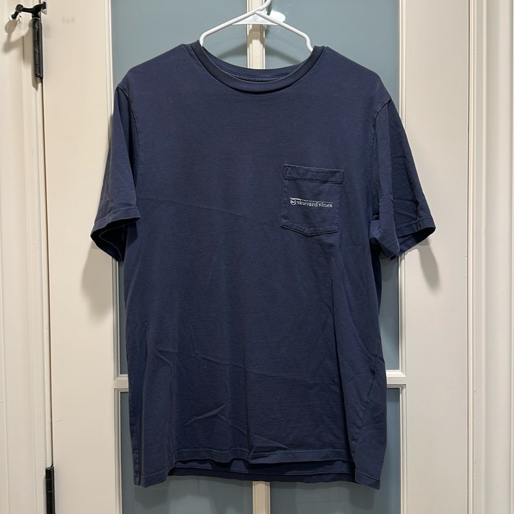 Men’s Vineyard Vines T-shirt Size Medium